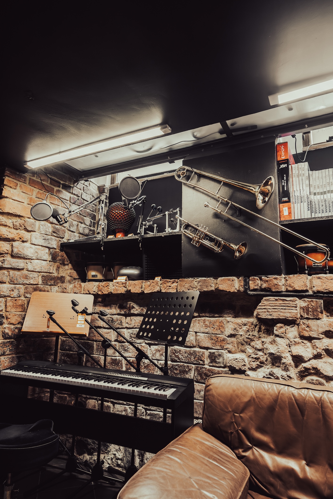 Pianina cyfrowe Brumi Toruń – ważone klawiatury, realistyczne brzmienia fortepianowe, doradztwo przy wyborze instrumentu do domu i na scenę.