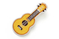 Przypinka ukulele Kera Audio AS-007 Żółta